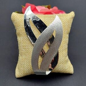 Vintage Sarah Coventry Brushed Silver Tone Flame or Abstract Leaf Brooch